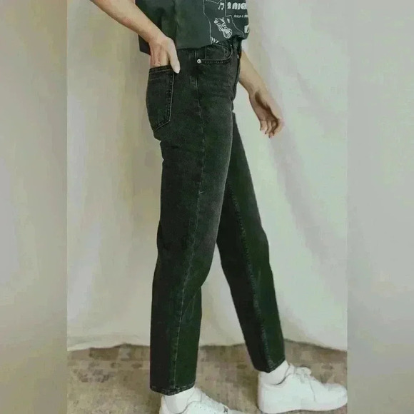 We the free straight leg jeans in worn black 25 - Picture 1 of 6